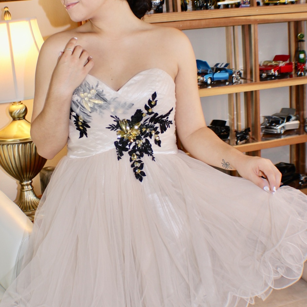 Prom Dress - Picture 8 of 10